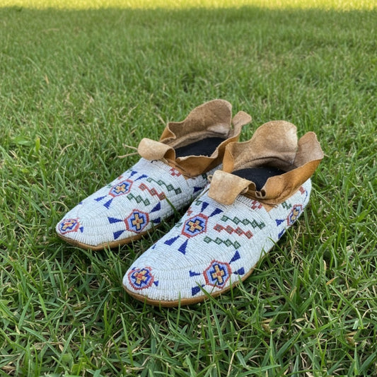 Native American Beaded Moccasins for Powwow PWMC604