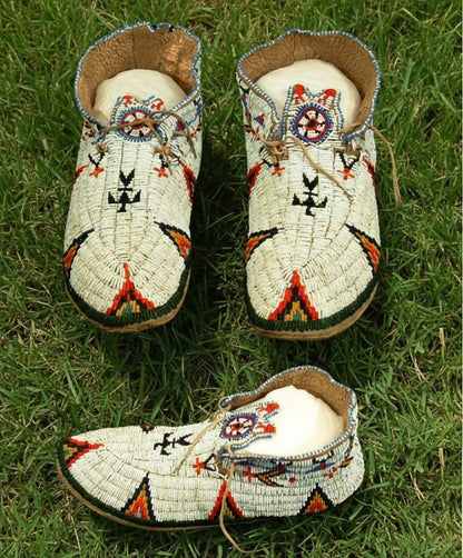 Native American Beaded Moccasins for Powwow PWMC676