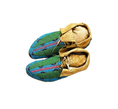 Native American Beaded Moccasins for Powwow PWMC733