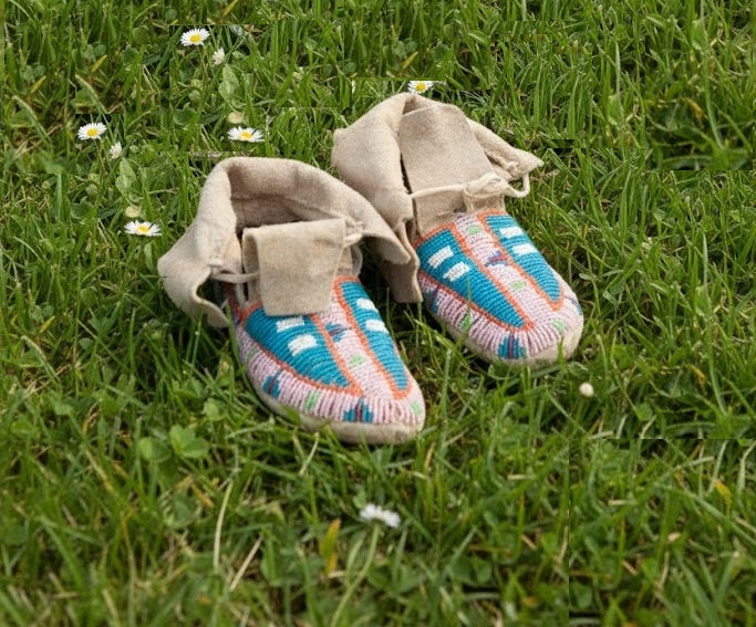 Native American Beaded Moccasins for Powwow PWMC805
