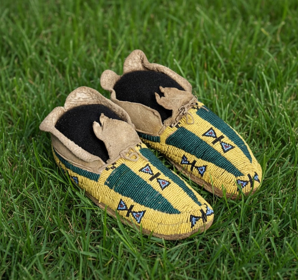 Beaded moccasin MOC